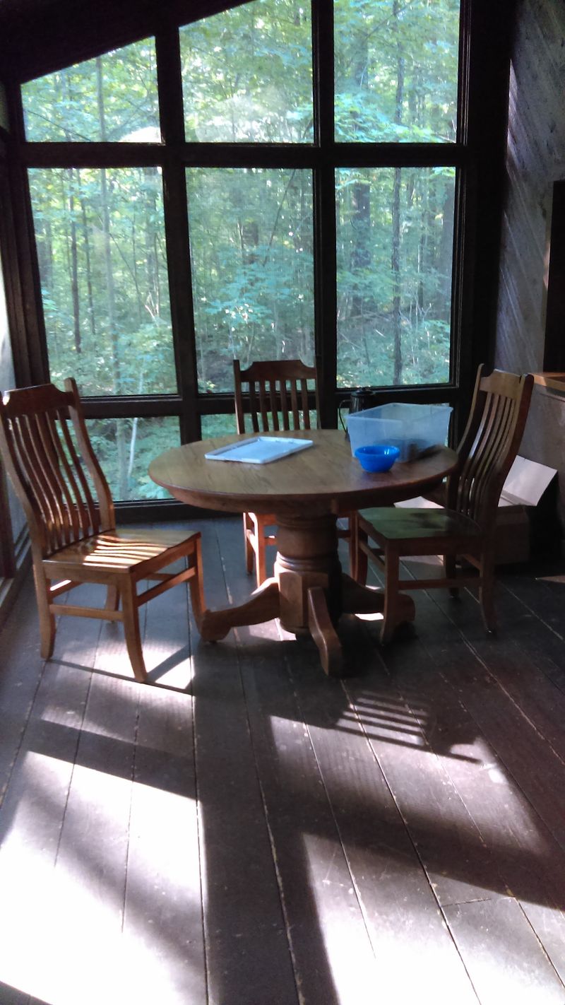 Cozy Cabins Offer Comfort Without Sacrificing the Outdoor Experience