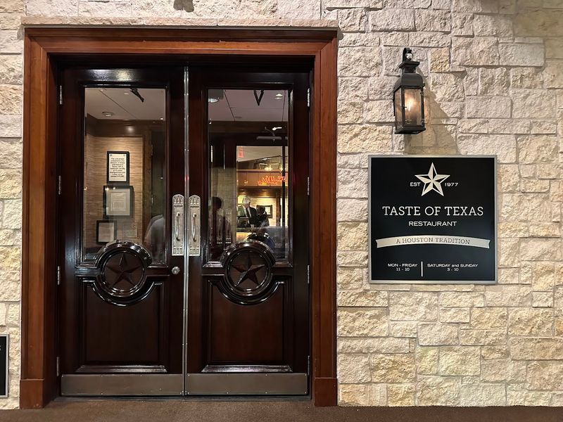 Practical Planning: Reservations, Timing, and What to Expect