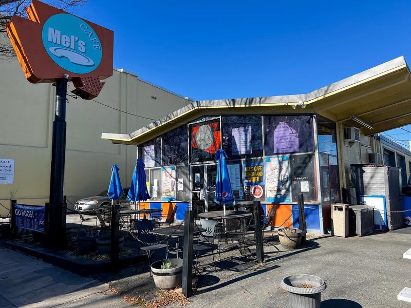 Mel's Cafe (Charlottesville)