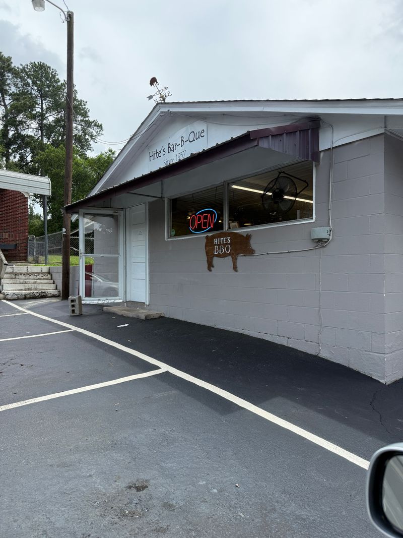 Hite’s Bar-B-Que, West Columbia 