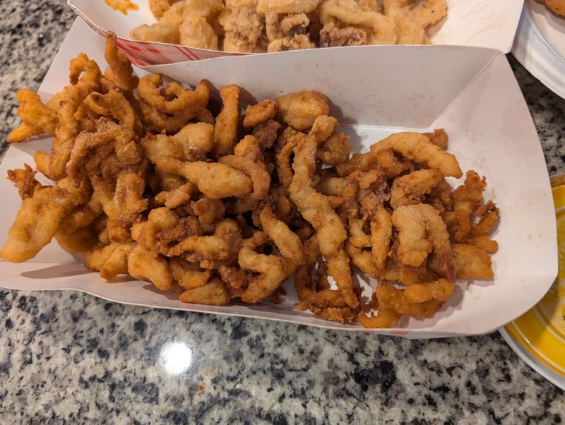 Fried Clams That Disappear in Seconds