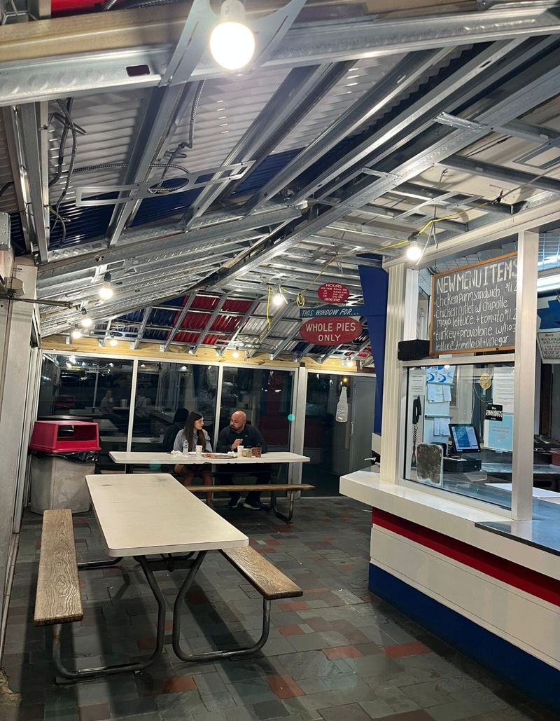 The Retro Counter Service Experience That Feels Refreshingly Honest