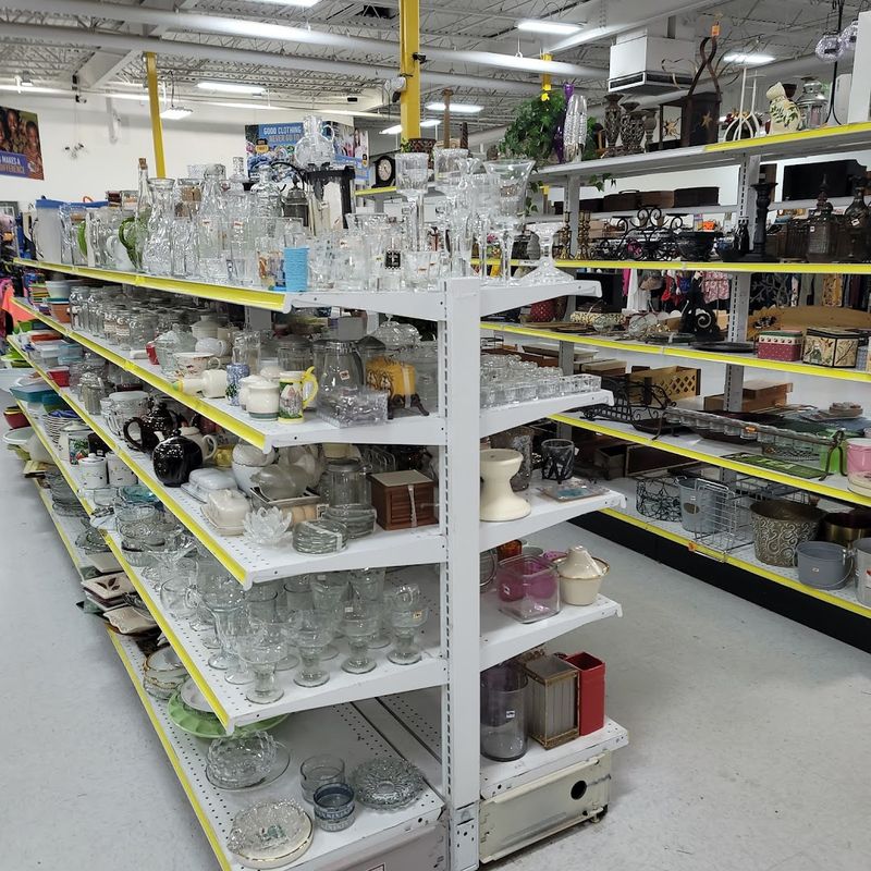 Housewares Rows With Surprise Vintage And Useful Basics