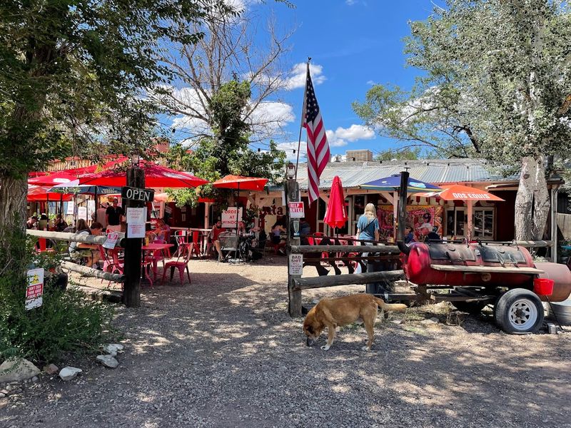 Spring Weather Made For Slow Wandering