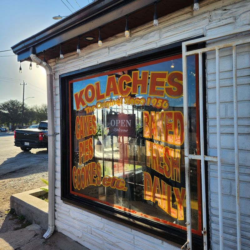 Pecan Sand Tarts That Fly Under the Radar