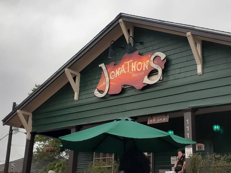 The Atmosphere That Keeps People Coming Back