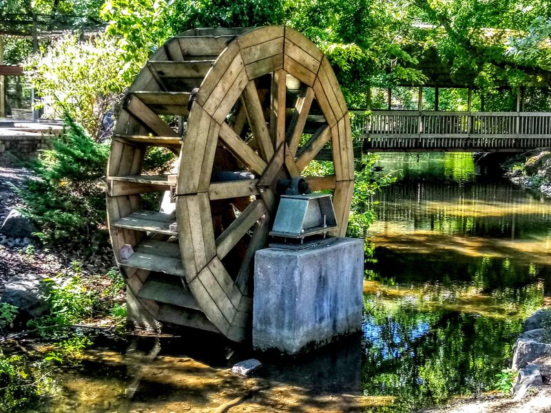 Proximity to Bigger Cities Without the Price Tag