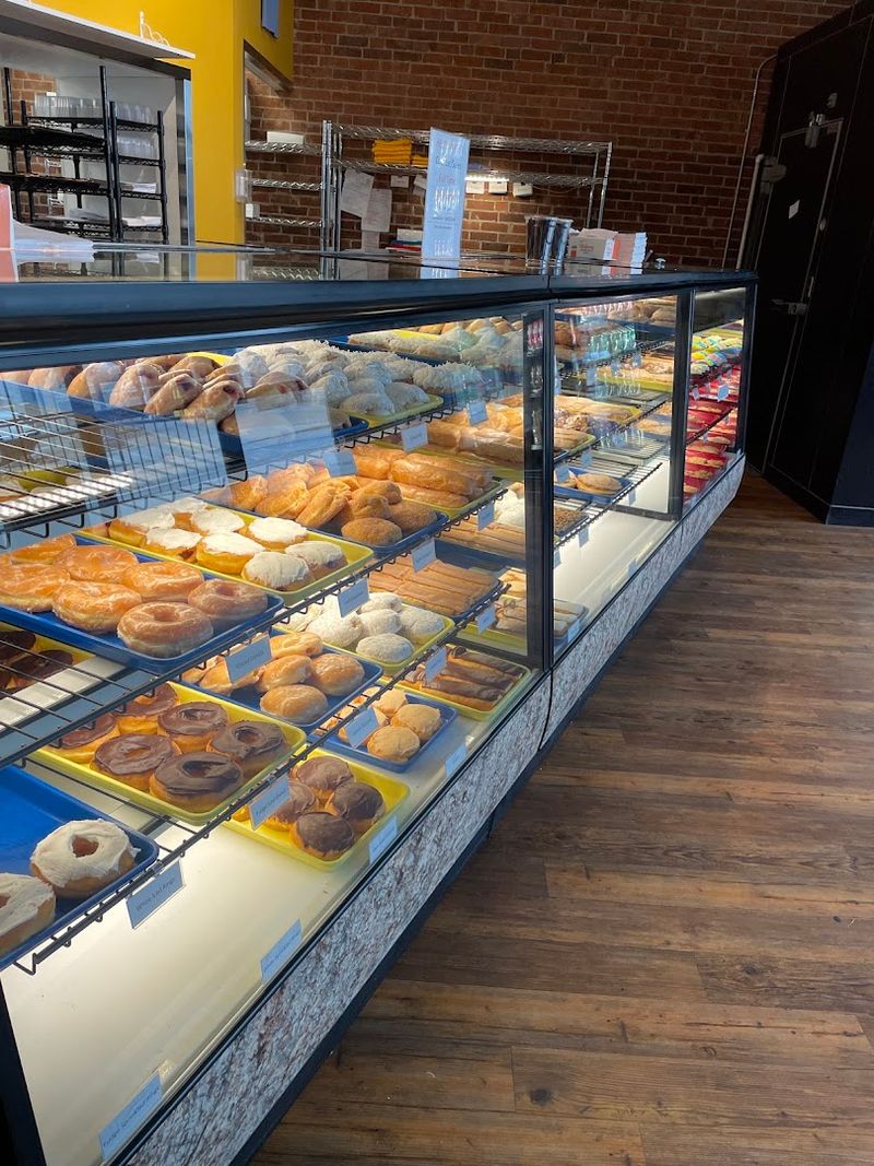H&R Bakery - 103 E Walnut St, Salem, IN 47167