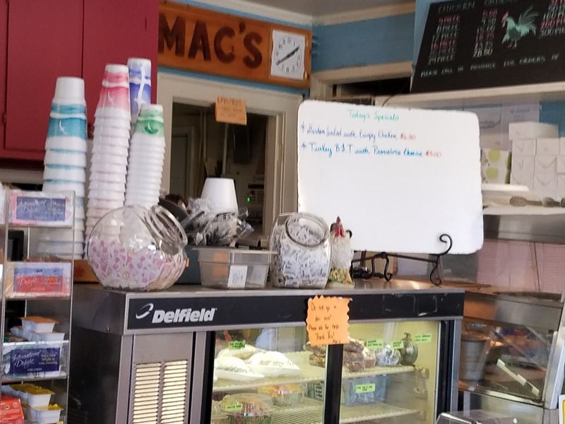 Convenient Hours Serve Early Birds And Night Owls