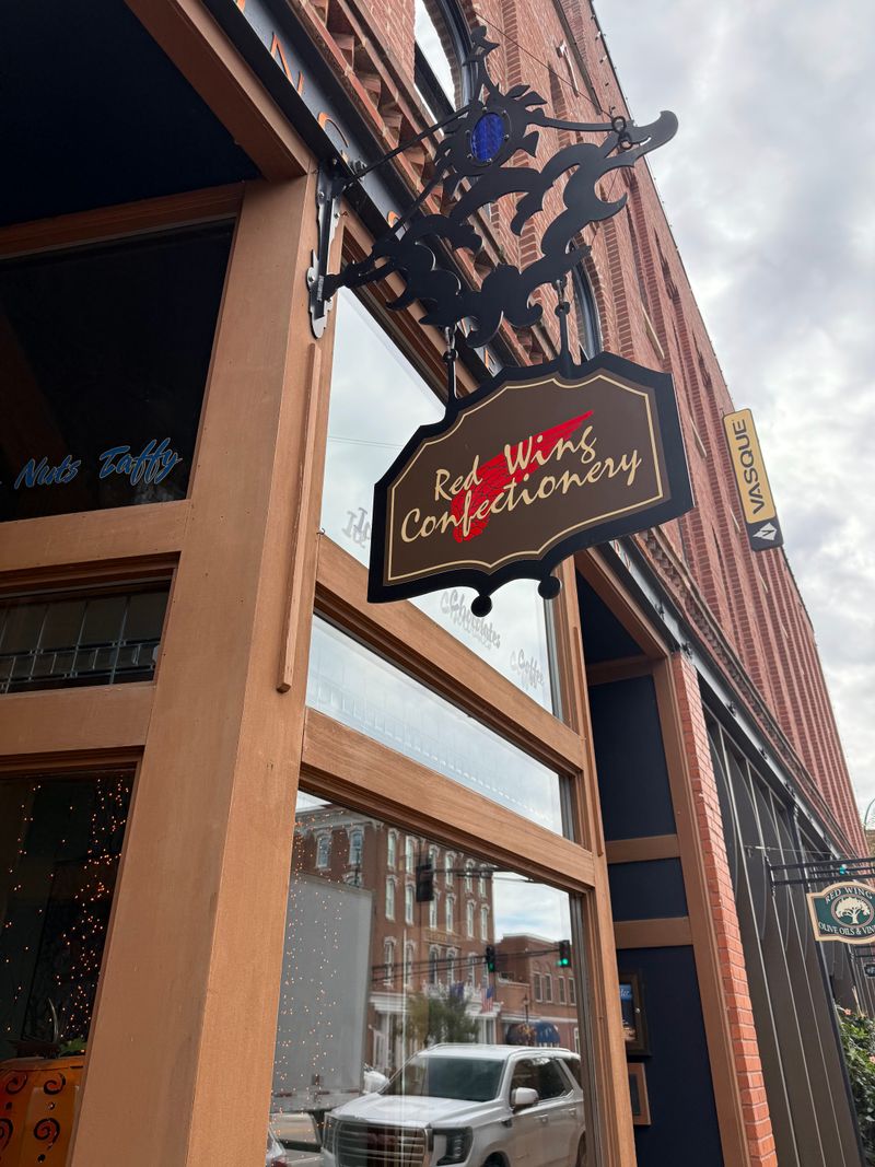 Red Wing Confectionery