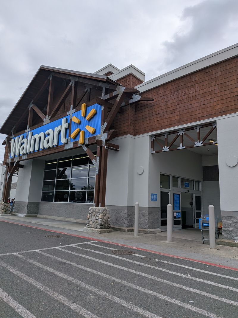 Walmart, Happy Valley