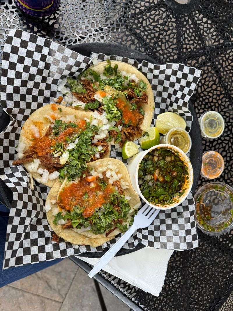 Walking Between Restaurants Like a Food Tour Pro