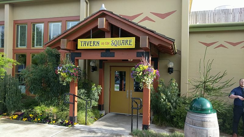 McMenamins Tavern On The Square, Bothell