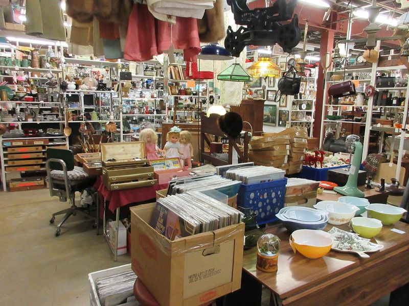 Vintage Furniture Finds That Still Look Ready For A Home