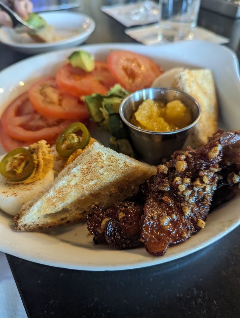 Service That Balances Efficiency With Hospitality