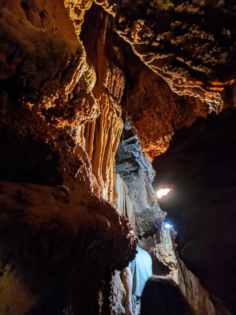 Onyx Cave (Cave City) 