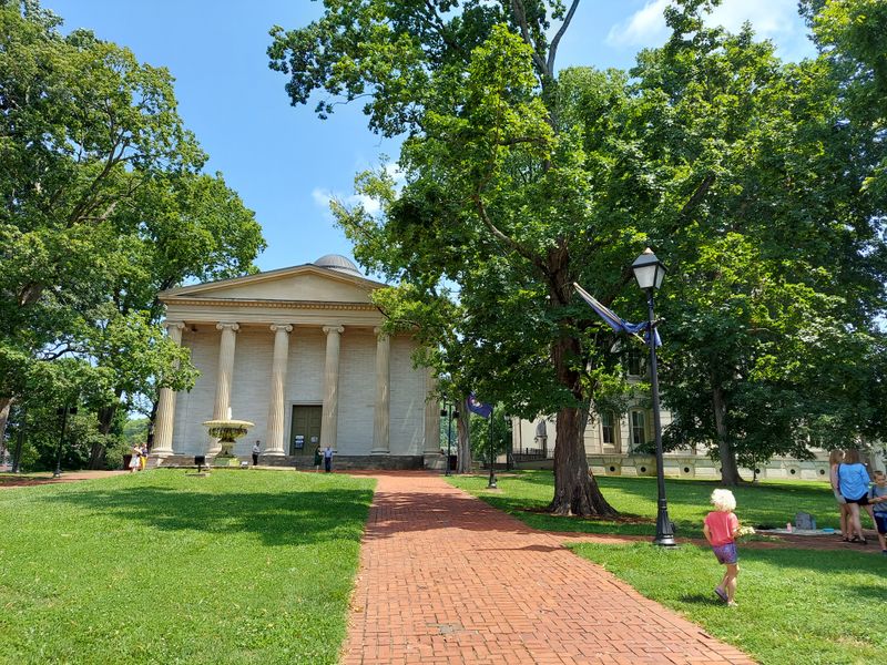 Historic Sites Are Integrated Into Daily Life (Good)
