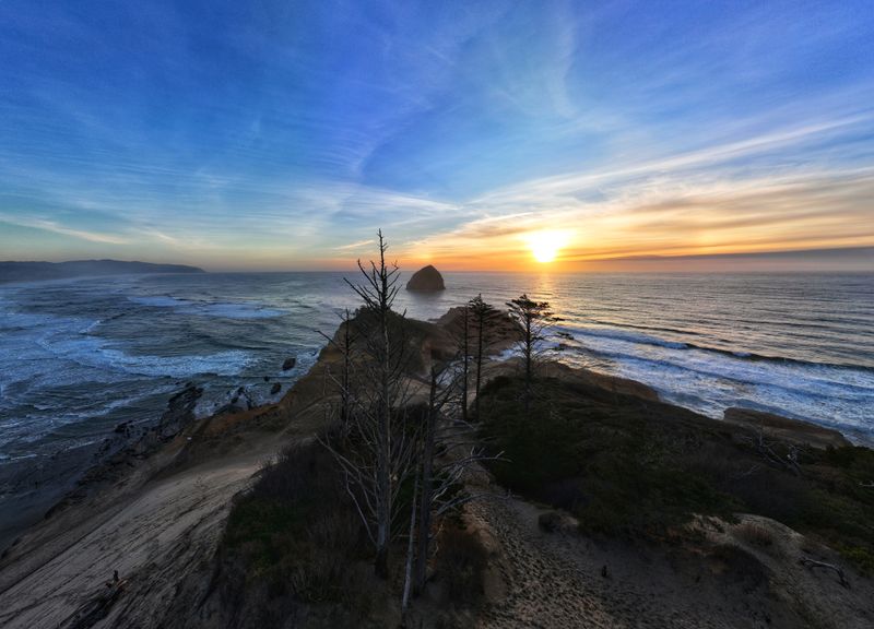 Restaurants and Businesses Struggle Under Pressure