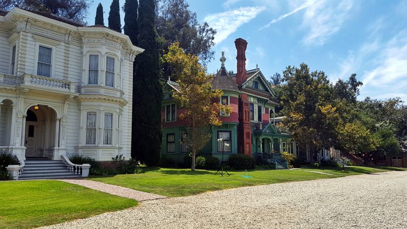 Hollywood Boulevard Museum Cluster Vs. Heritage Square Museum Grounds