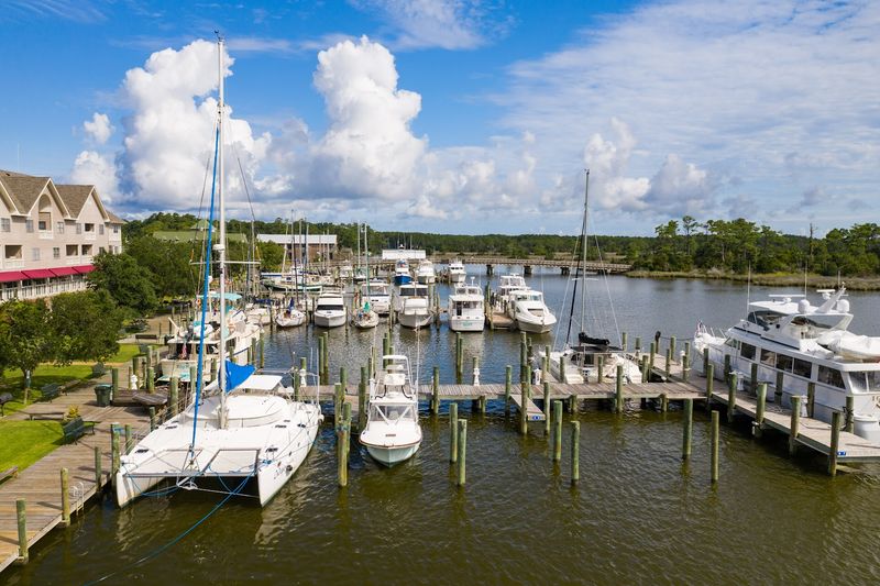 Manteo Waterfront Boardwalk 