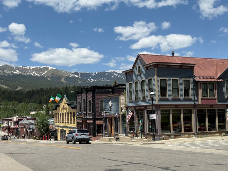 Quick History Moments Without A Museum Marathon