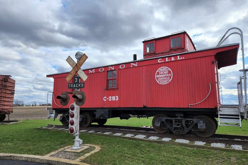 Easy Access From Major Indiana Cities and Nearby Attractions