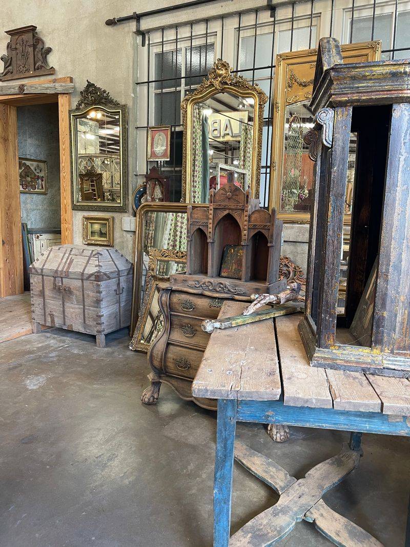 A Warehouse That Feels Like a European Market