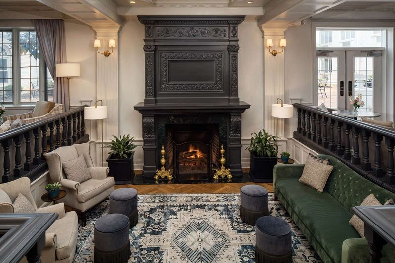 Historic Architecture and Elegant Public Spaces