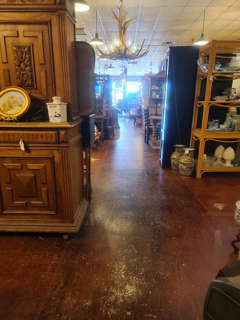 A Clean and Organized Space That Makes Browsing Pleasant