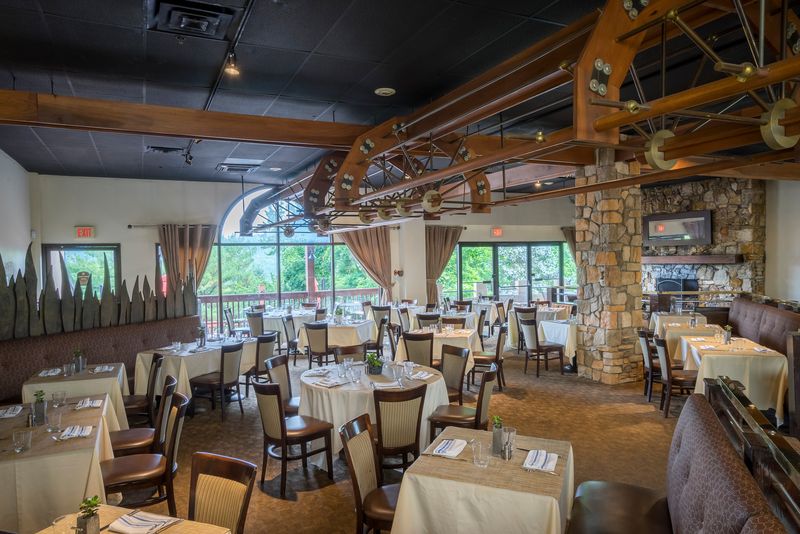 Dining Options from Buffet Breakfasts to Fine Dining