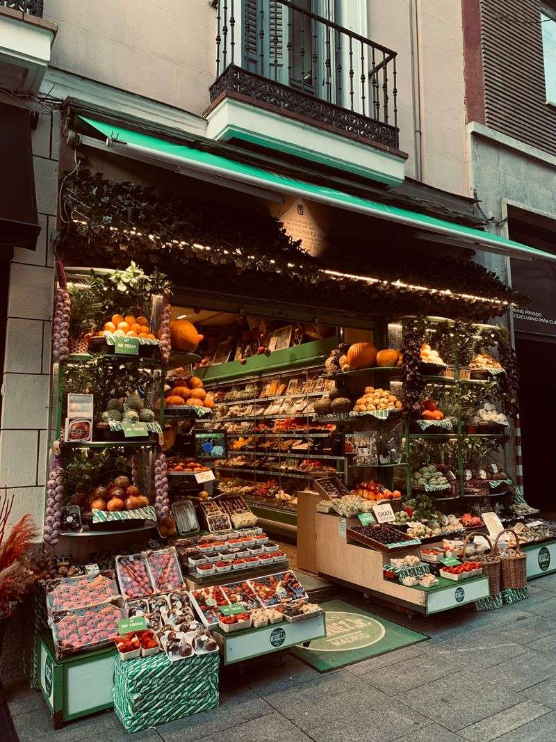 Community Market Culture Appeals To Explorers
