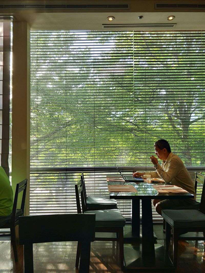 Hidden Eateries Reward Slow Cruisers