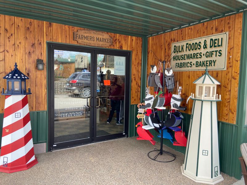 Detweiler’s Country Store