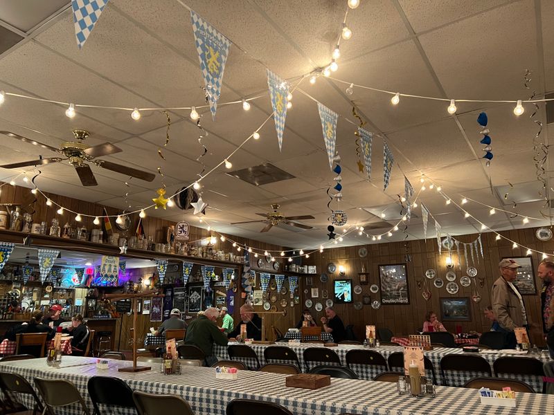 Mutti's German Restaurant, Lawton