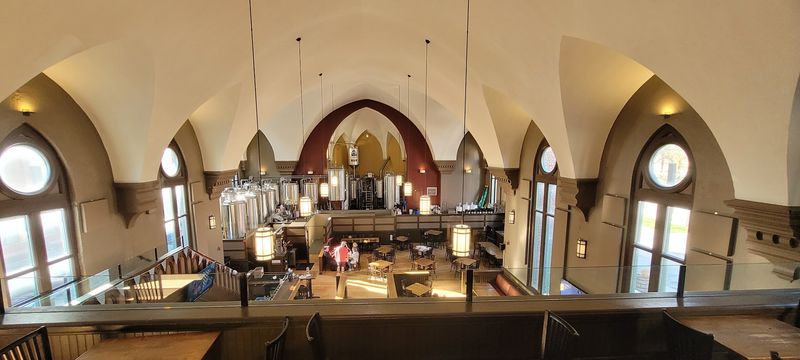 Stained Glass Windows That Turn Every Visit Into an Experience