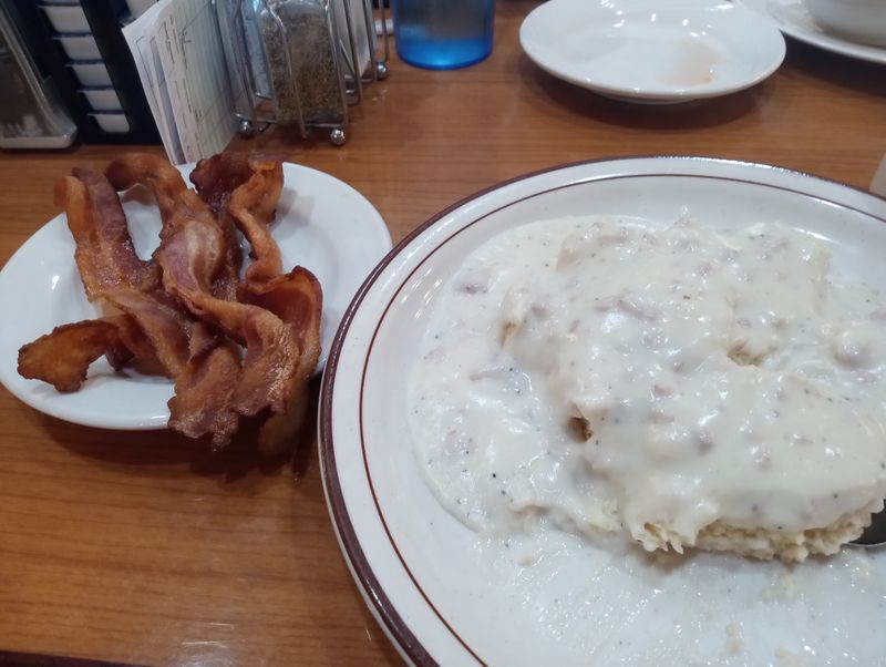 Biscuits and Gravy That Set the Gold Standard