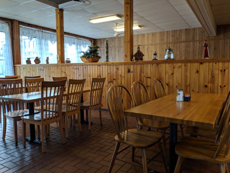 Chicken and Noodles That Keep People Coming Back