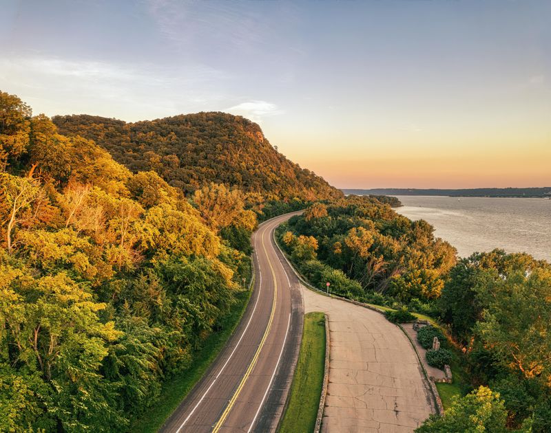 Road Trips That Stay Scenic And Calm Road Trips That Stay Scenic And Calm