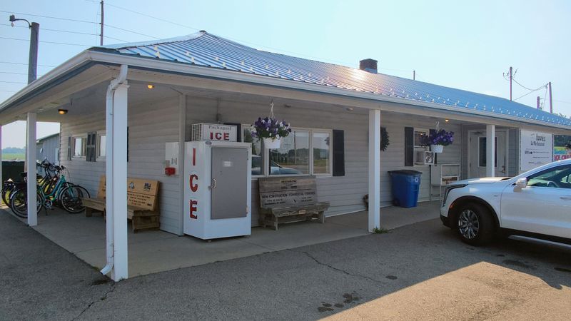 Cozy Small-Town Atmosphere