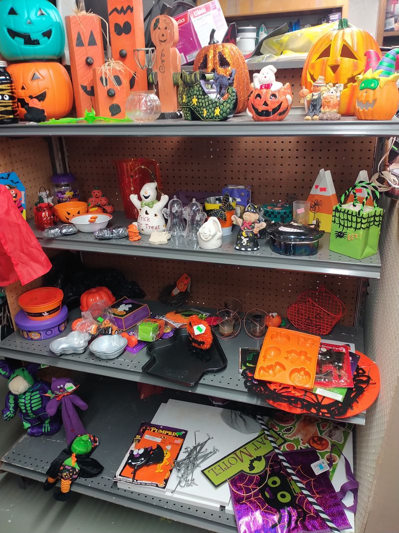 T's Treasures of Chickasha Thrift Store