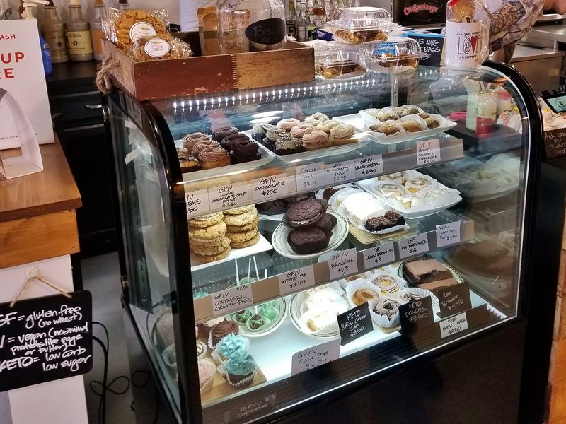 Purely Sweet Bakery, Beavercreek 
