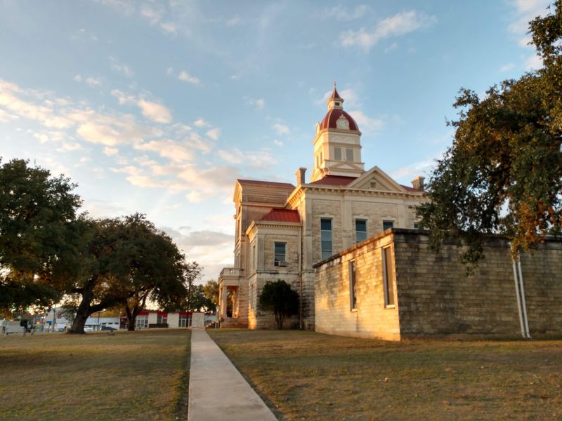 Bandera: Cowboy Capital