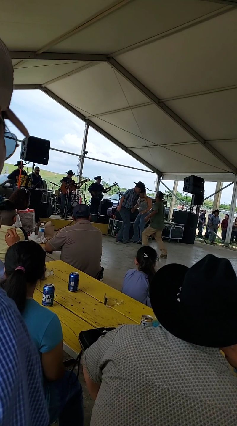 Live Music That Makes Shopping Feel Like a Festival