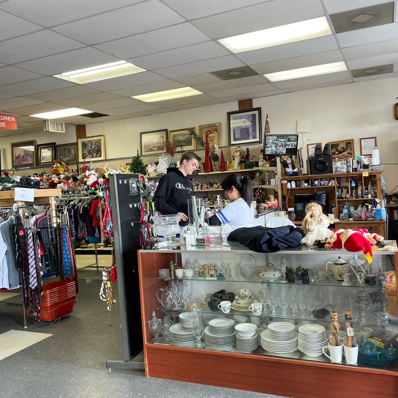 Friendly Thrift Store, Oklahoma City