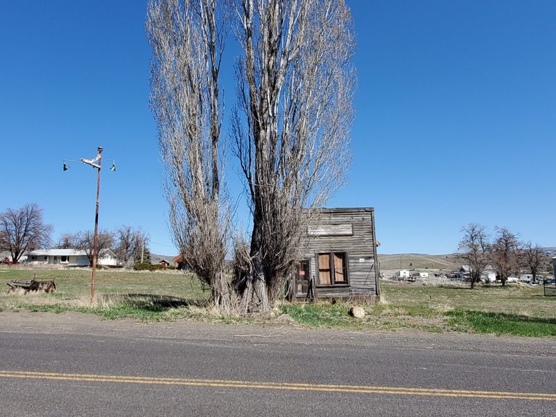 Antelope: From Commune Takeover to Quiet Abandonment