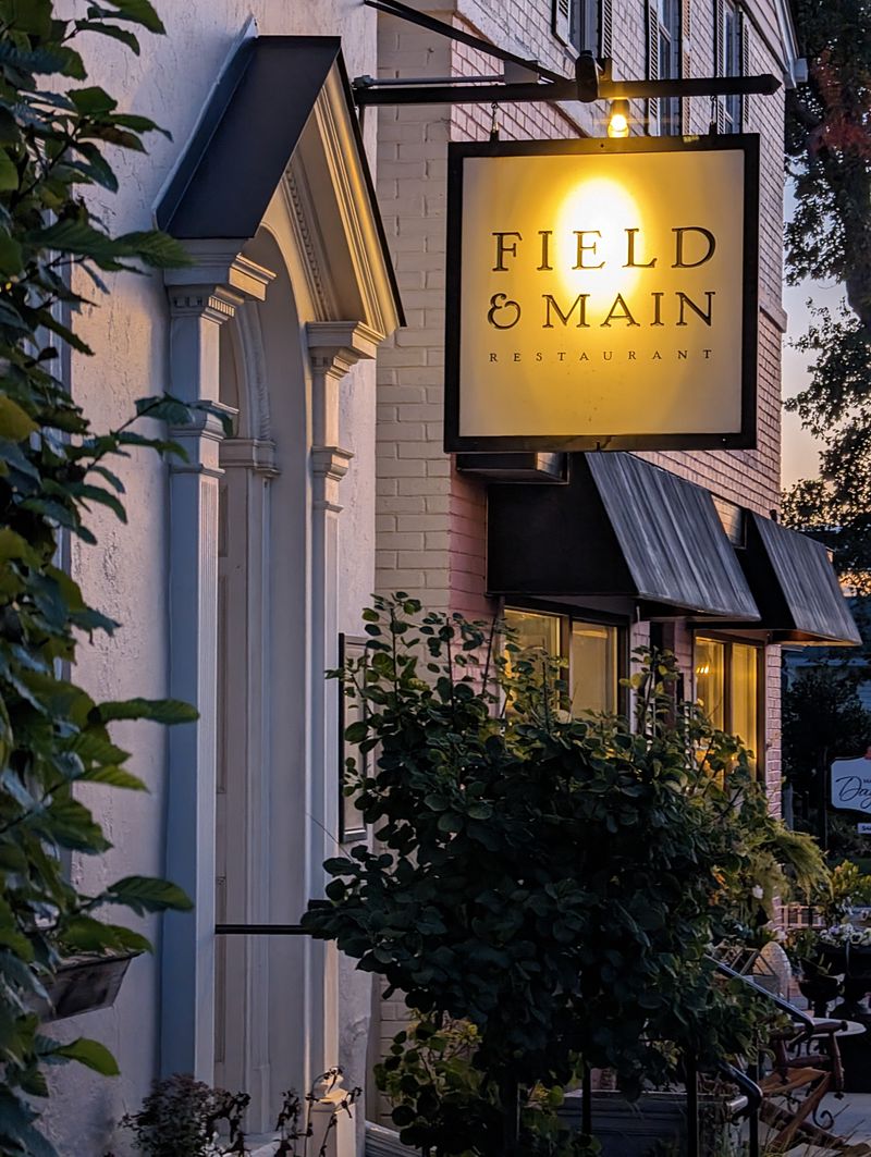 Field & Main Restaurant
