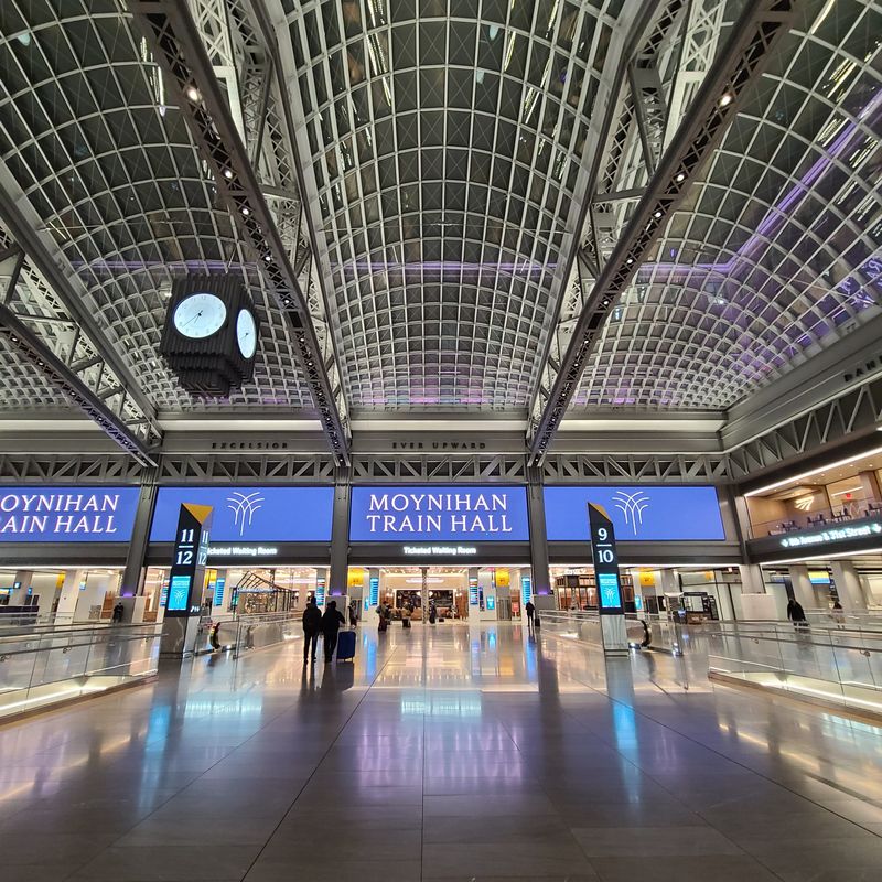 Penn Station Stress Vs. Moynihan Train Hall Penn Station Stress Vs. Moynihan Train Hall