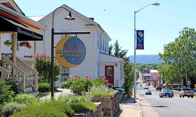 Local Dining Experiences