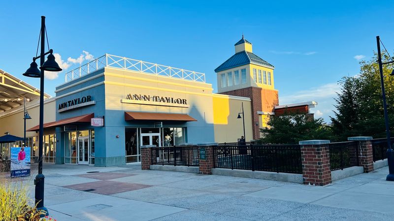 Save One “Nice Thing” Stop For The Middle When Willpower Is Strongest