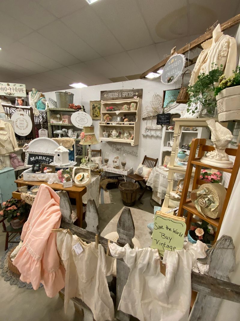 An Indoor Marketplace That Defies Expectations